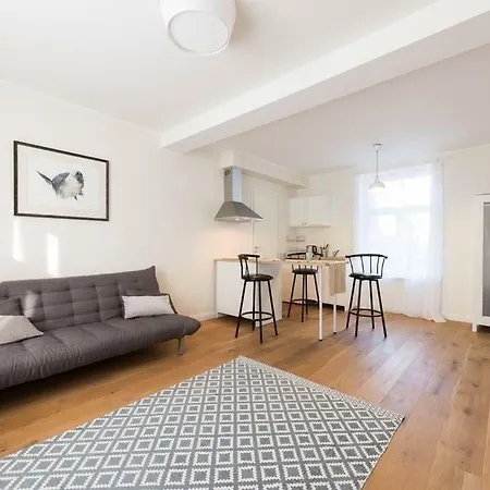 Niine Apartment *